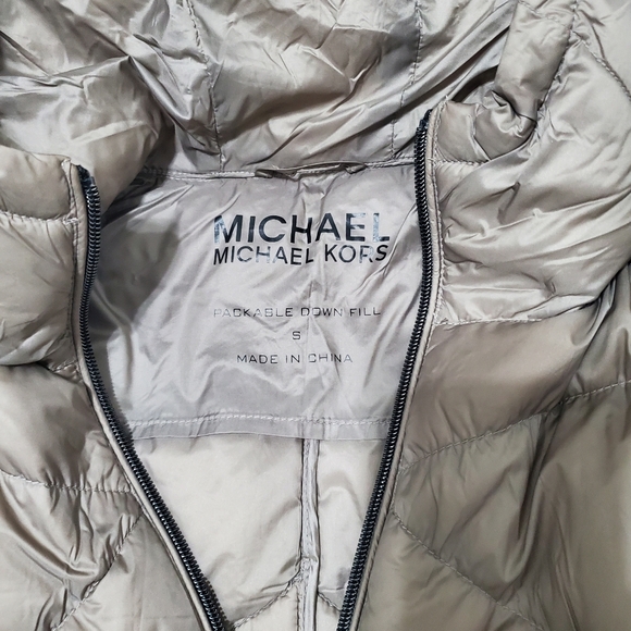 MICHAEL Michael Kors Packable Down Fill Quilted Puff Jacket Small - Picture 3 of 8